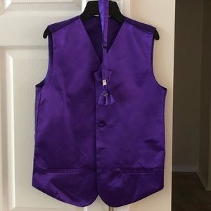 Men’s formal vest with bow tie